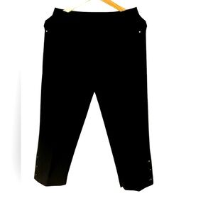 Red Coral black capris.